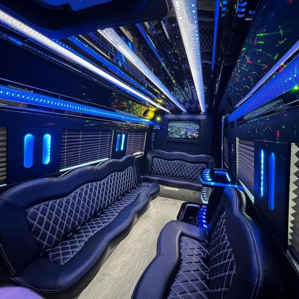 Book Premium Vancouver to Seattle Limo Service Today