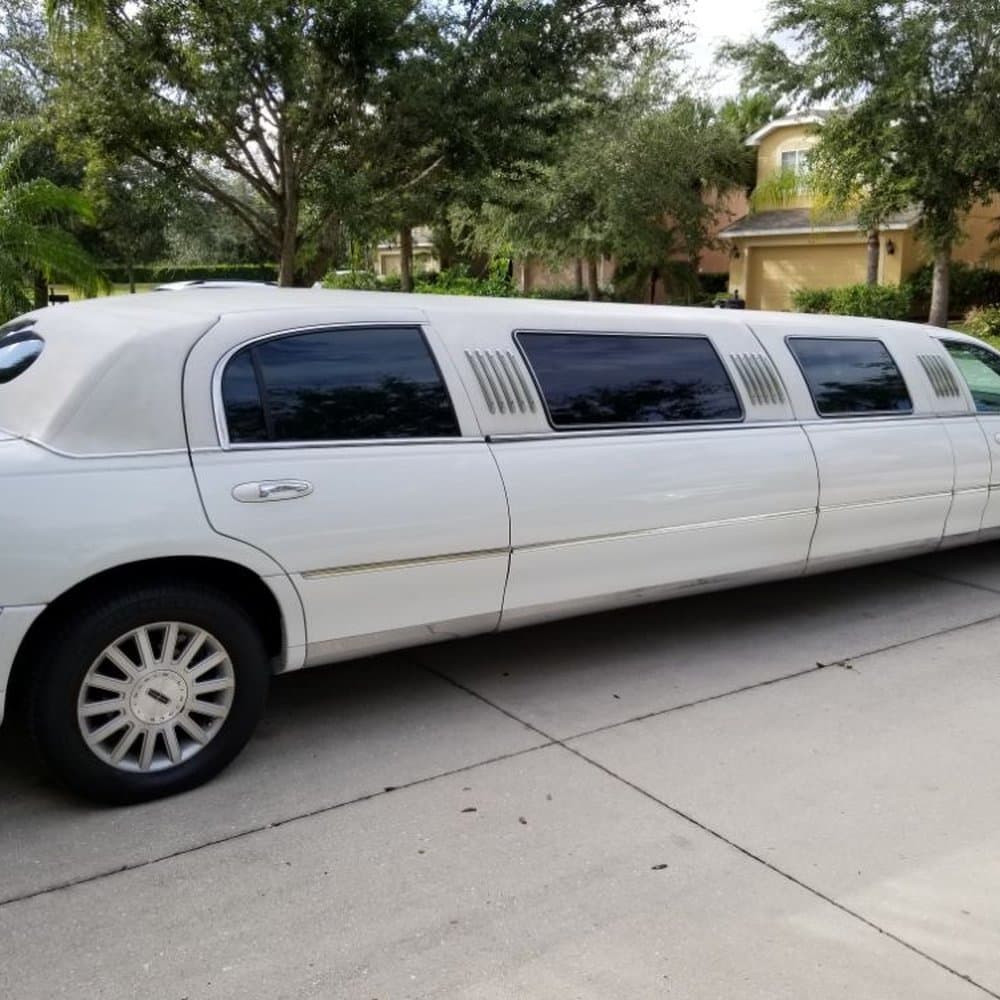Premium private car from Vancouver to Whistler with modern vehicles