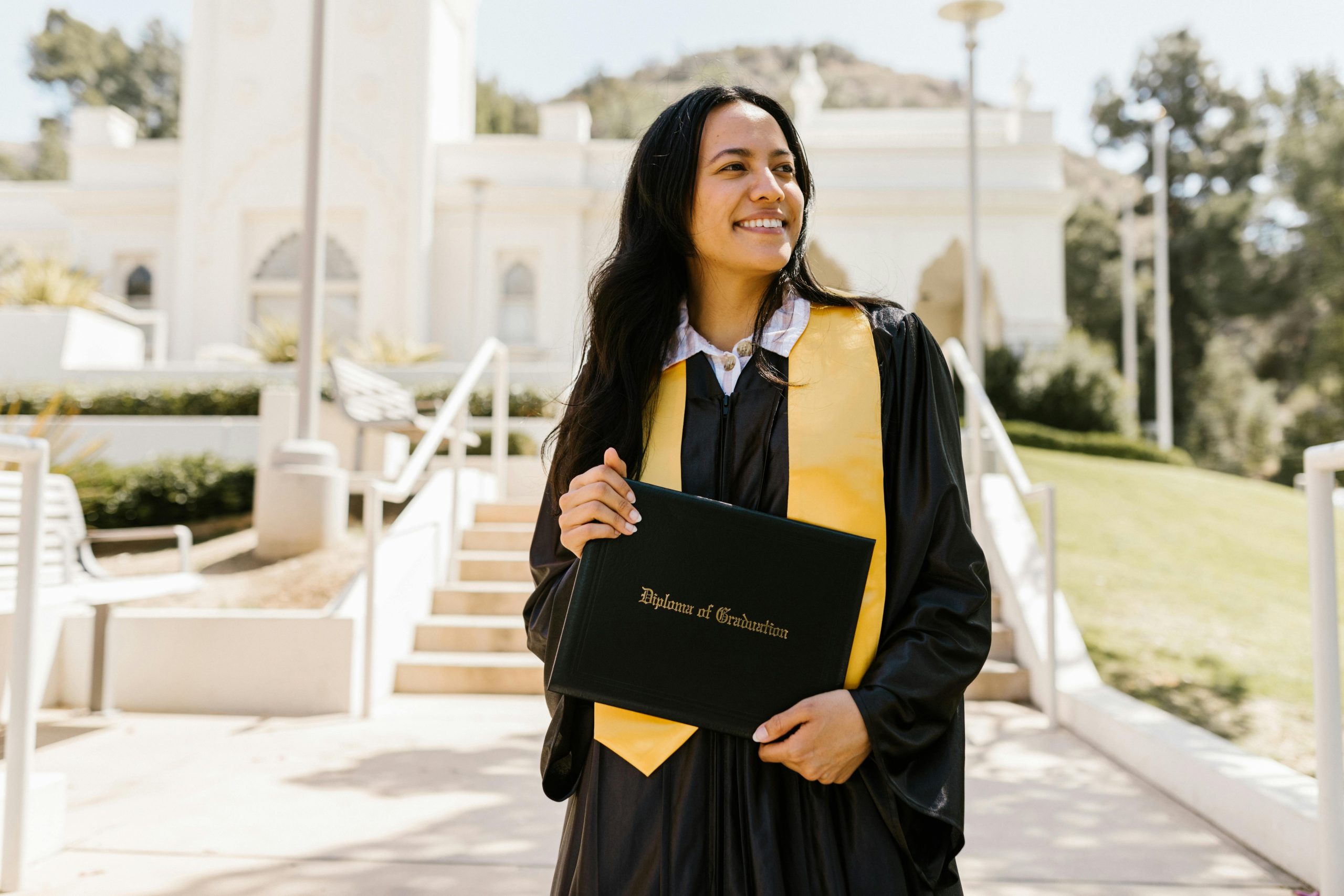 How Professionals Buy Diploma to Achieve Career Goals