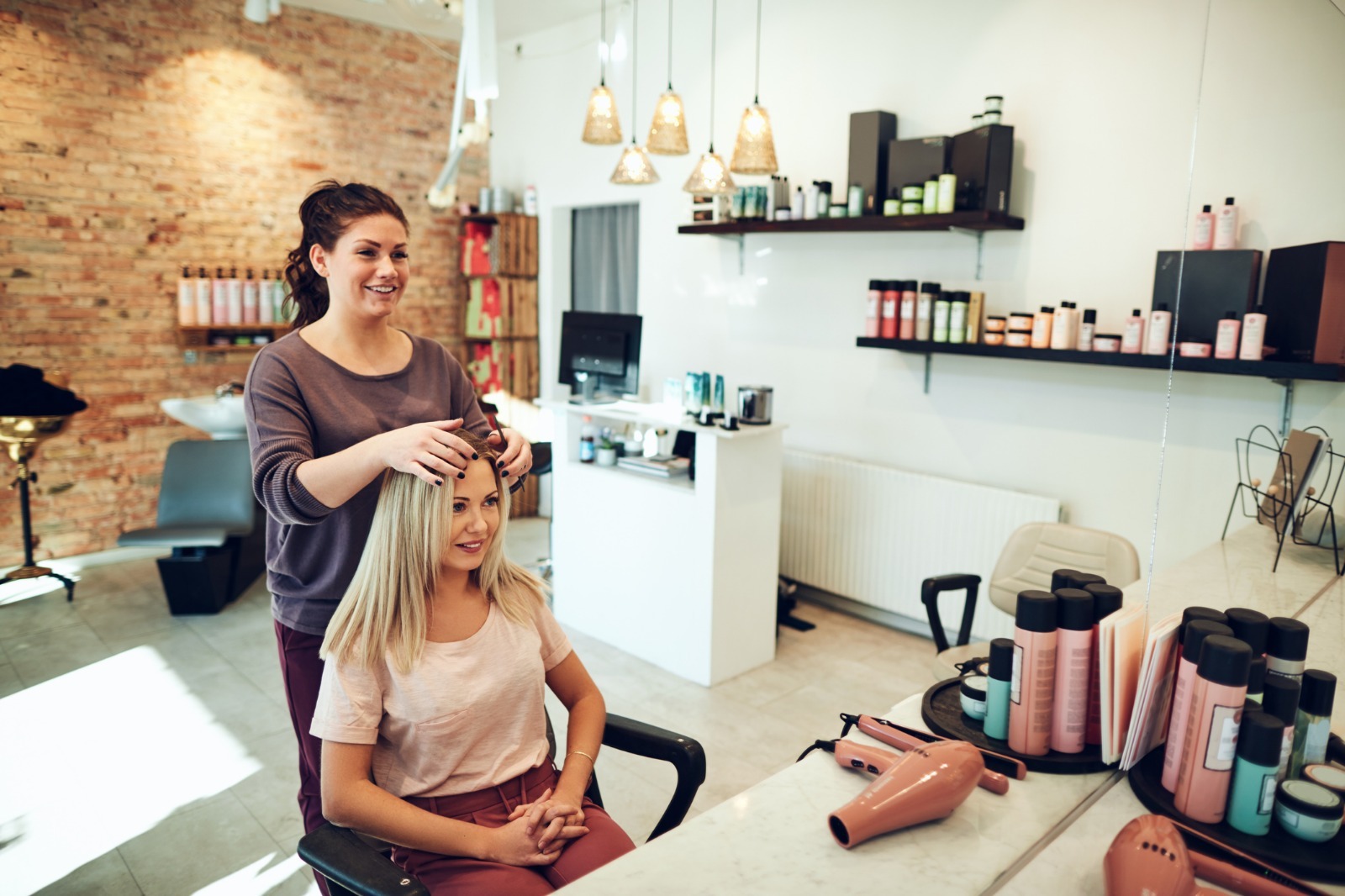 Hair dryer for fine hair – Gentle Drying with Ionic Technology